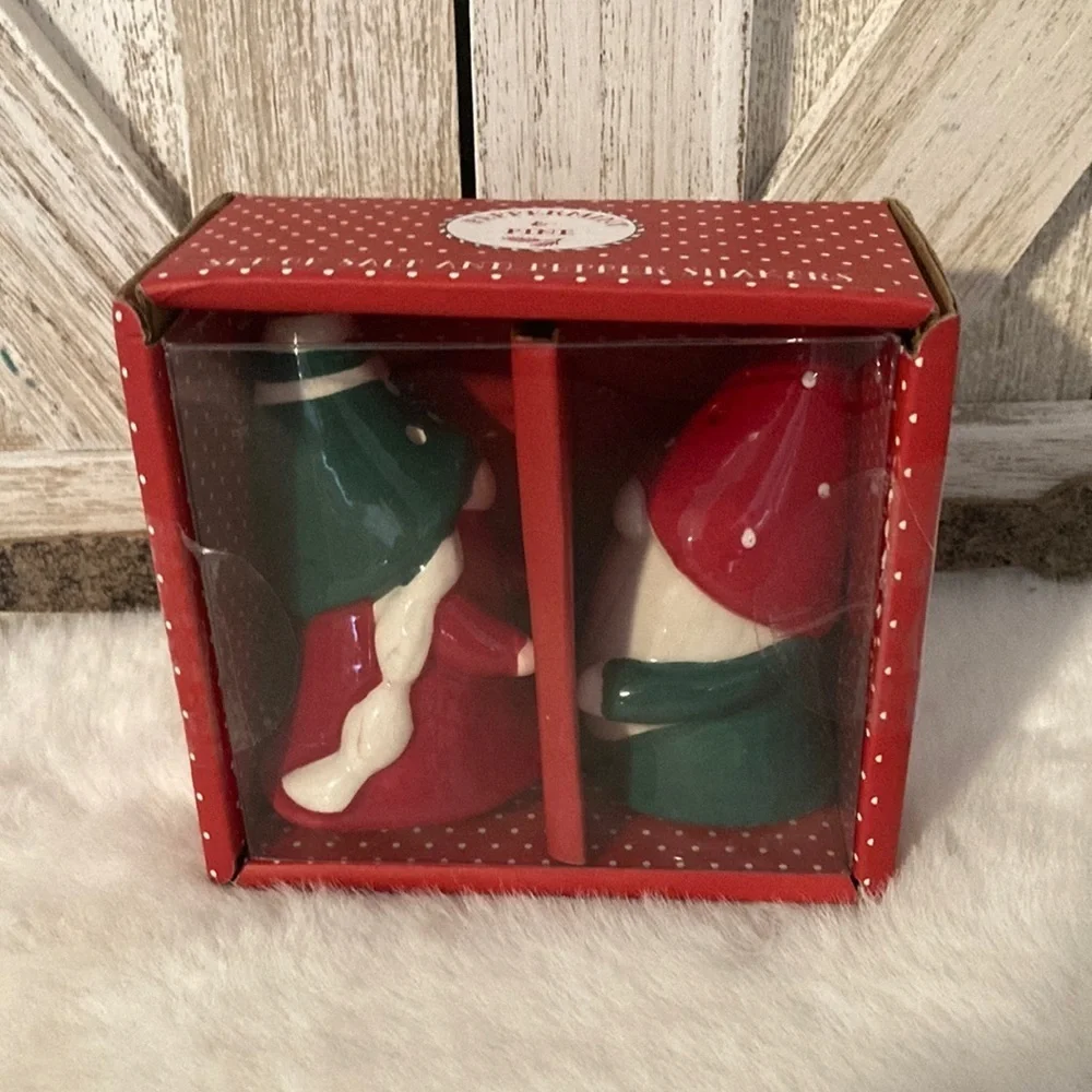 Peppermint & Pine Gnome Shakers